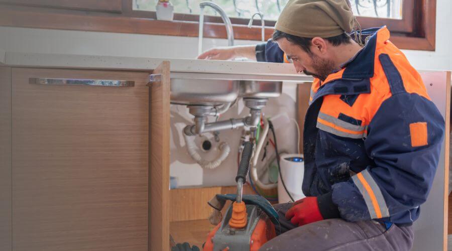 Expert burst pipe repair services in Bledsoe, TX